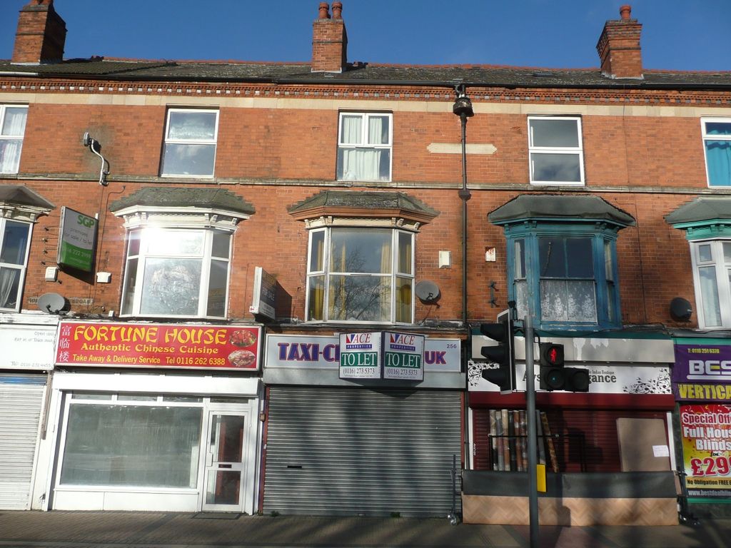 3 bed terraced house to rent in Humberstone Road, Leicester LE5, £800