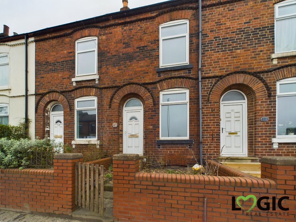 2 bed terraced house for sale in Doncaster Road, Wakefield, West
