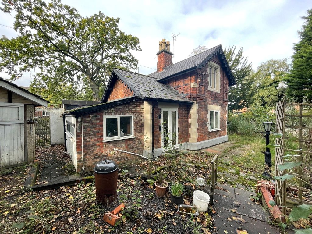 2 bed detached house for sale in egerton park, birkenhead, merseyside ch42