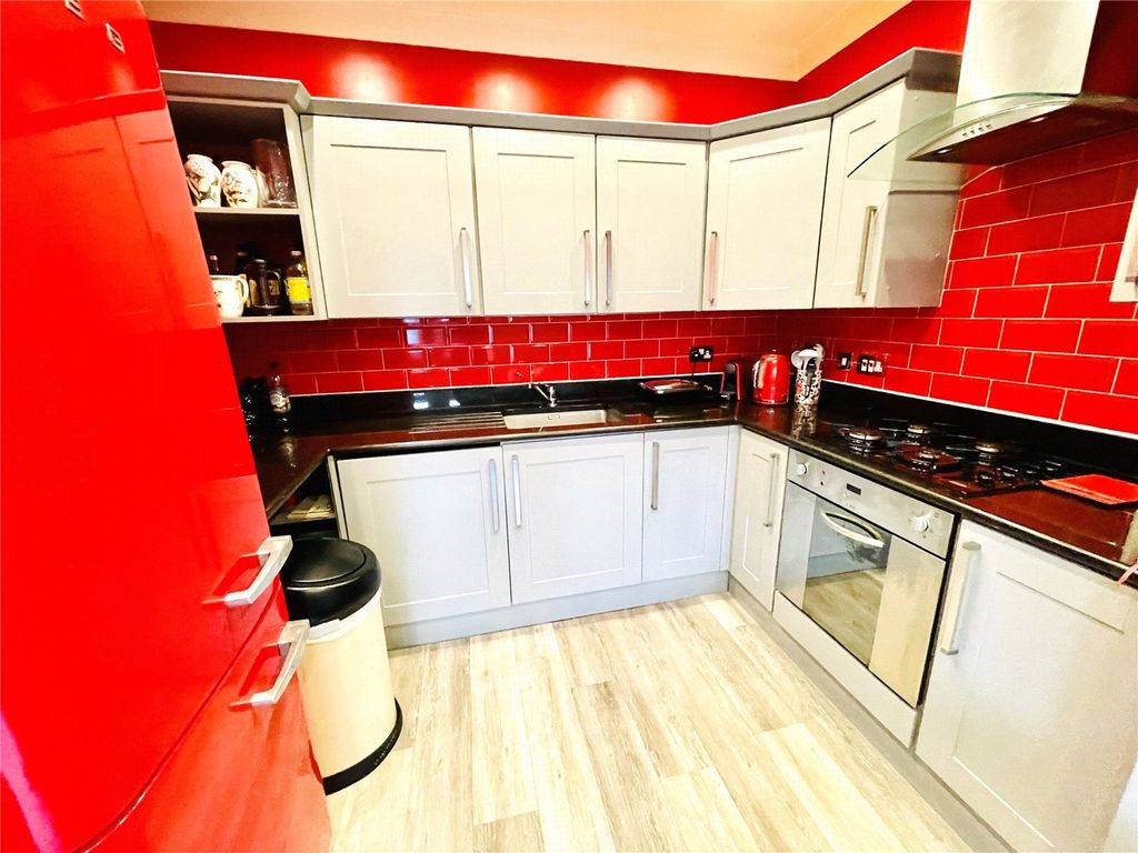 2 bed flat for sale in St. Peters Road, East Croydon, Croydon CR0 Zoopla