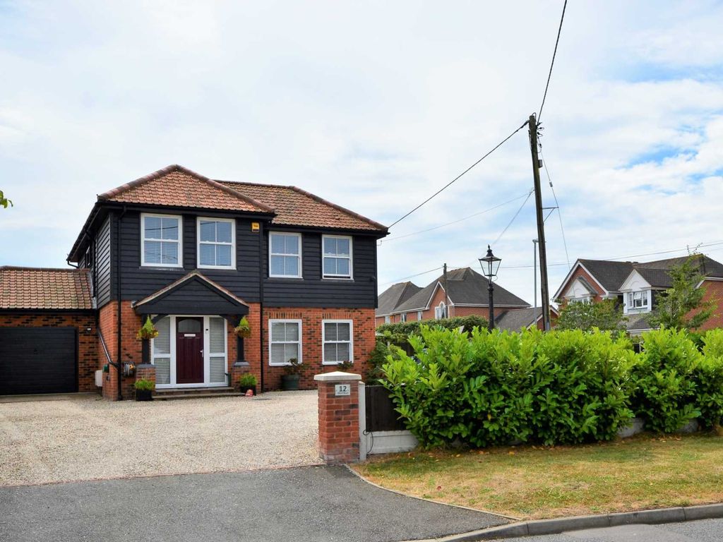 4 bed detached house for sale in Noak Bridge, Laindon SS15 Zoopla