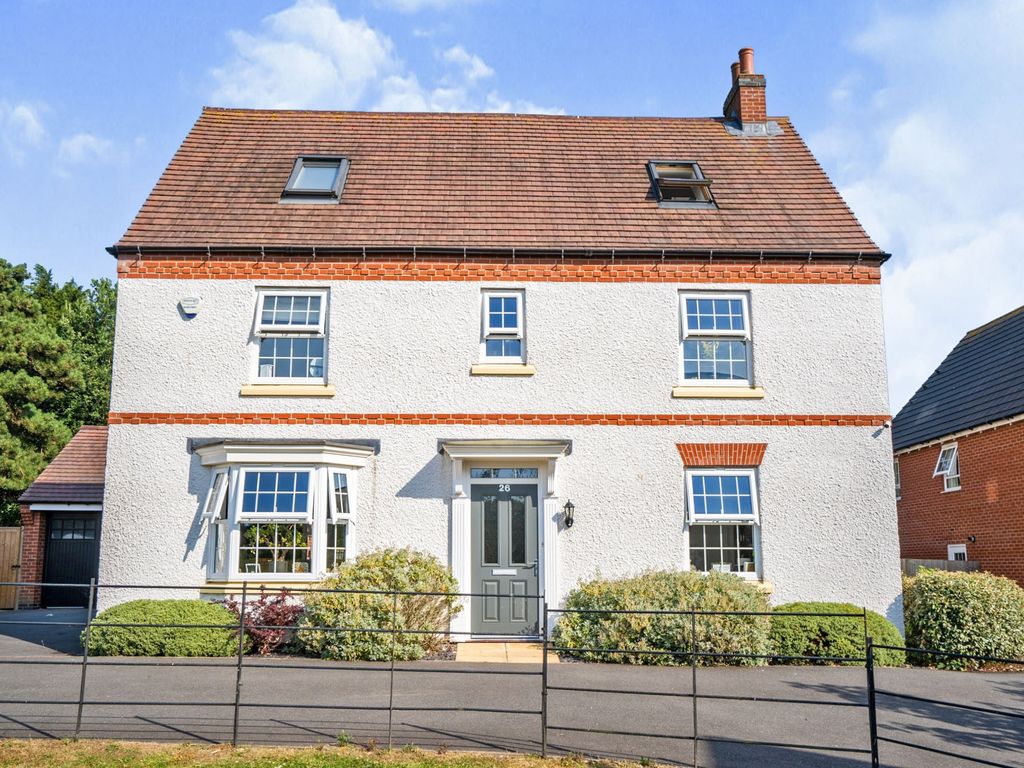 5 bed detached house for sale in Cedric Drive, AshbyDeLaZouch LE65