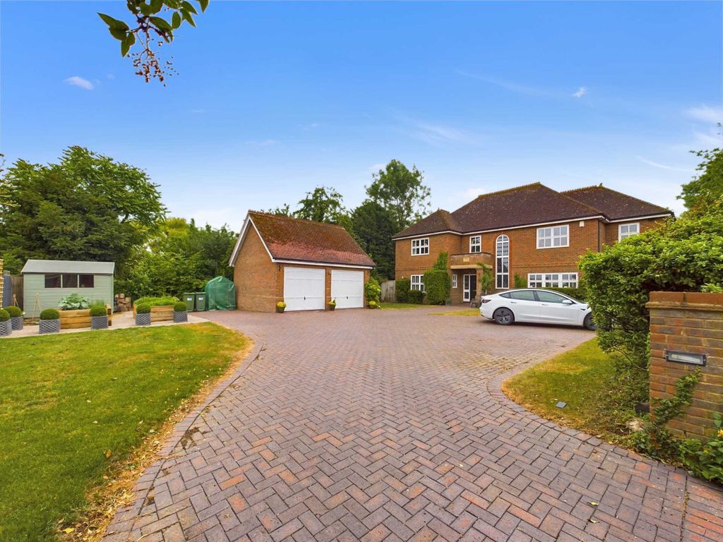 5 bed detached house for sale in Stopps Orchard, Princes Risborough