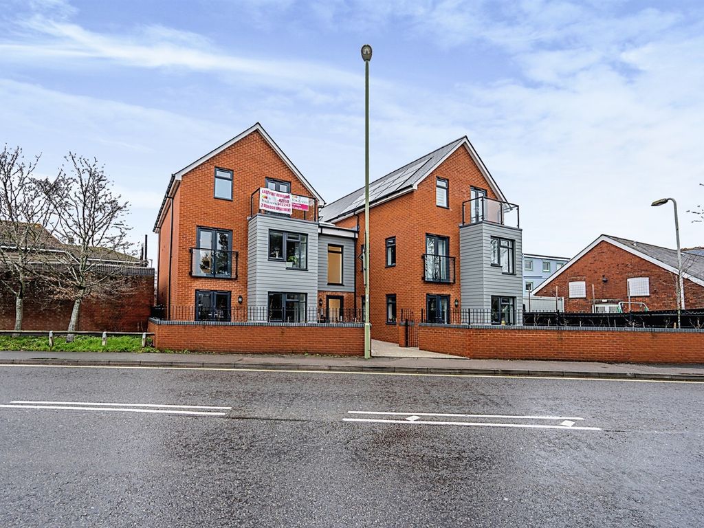 New home, 2 bed flat for sale in Maynard Road, Totton, Southampton SO40