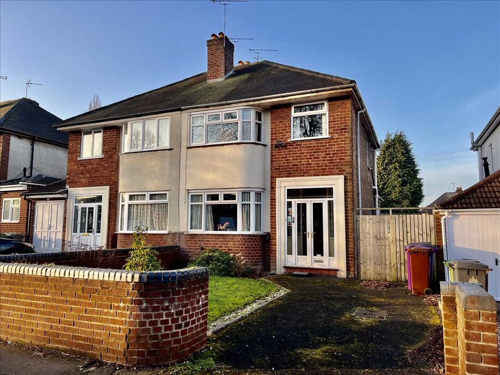 3 bed semidetached house for sale in Pinfold Lane, Wolverhampton