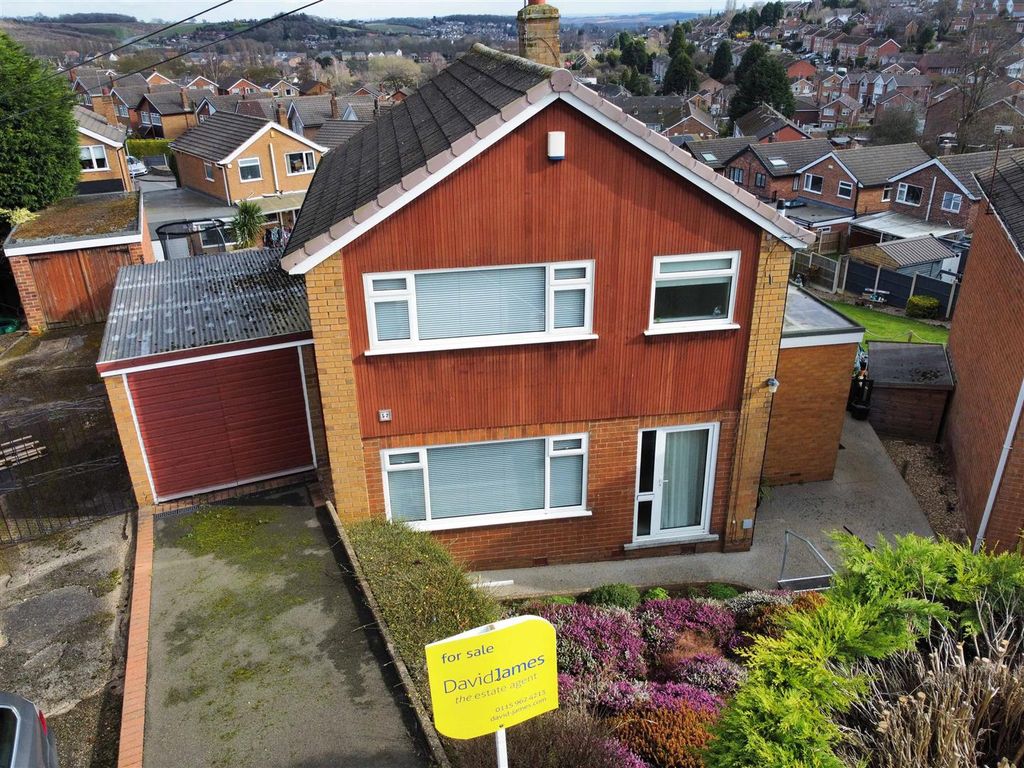 3 bed detached house for sale in County Road, Gedling, Nottingham NG4