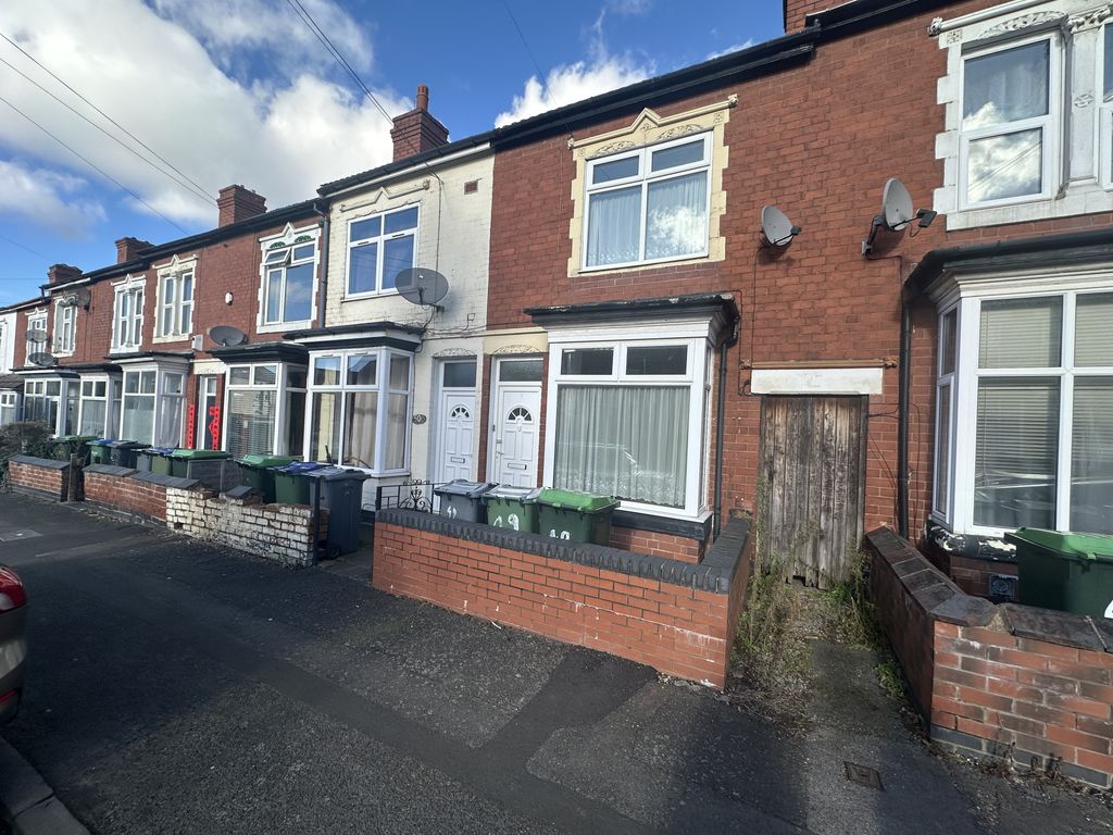 2 bed terraced house to rent in Reginald Road, Smethwick, West Midlands