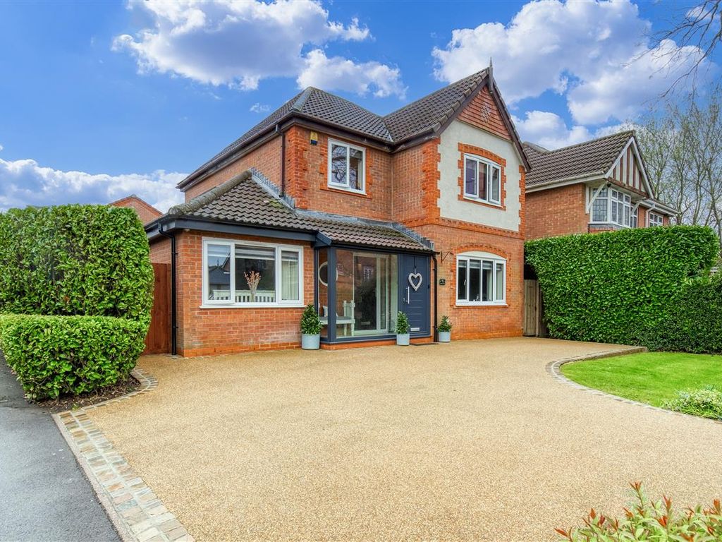 5 bed detached house for sale in Allington Close, WaltonLeDale
