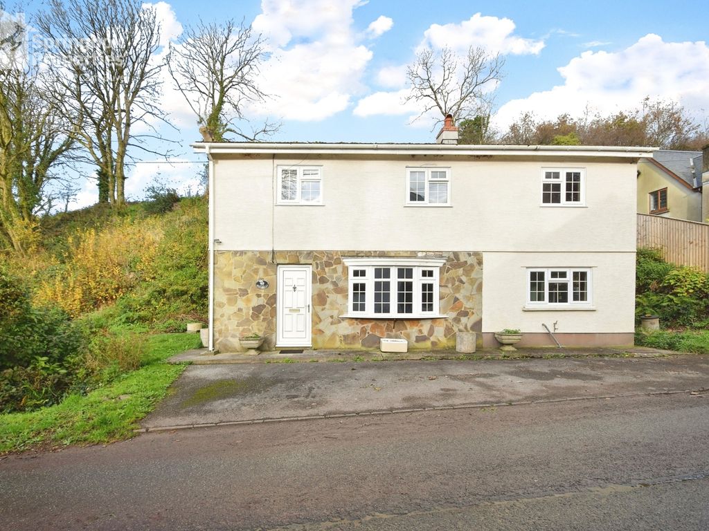 3 bed detached house for sale in Broadlay, Broadway, Ferryside