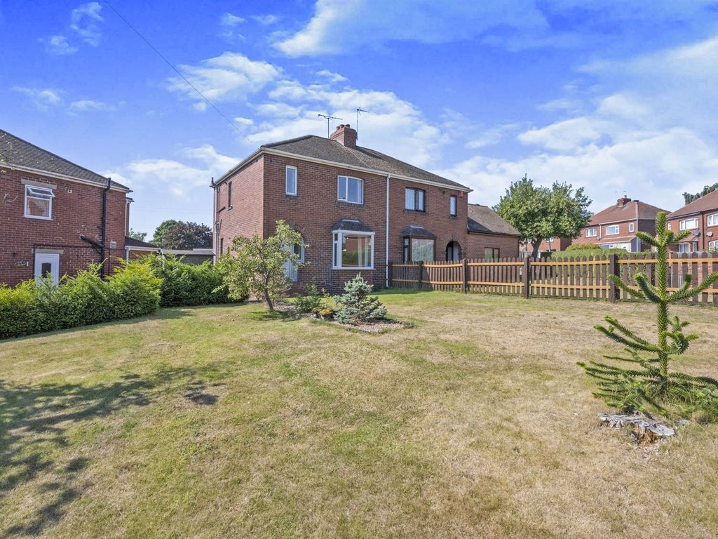 3 bed semidetached house for sale in Rotherham Road, WathUponDearne