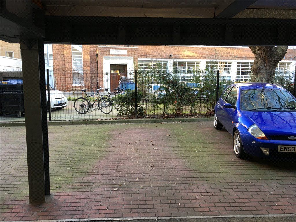 Parking Space, Blue Lion Place, 237A Long Lane, London SE1  