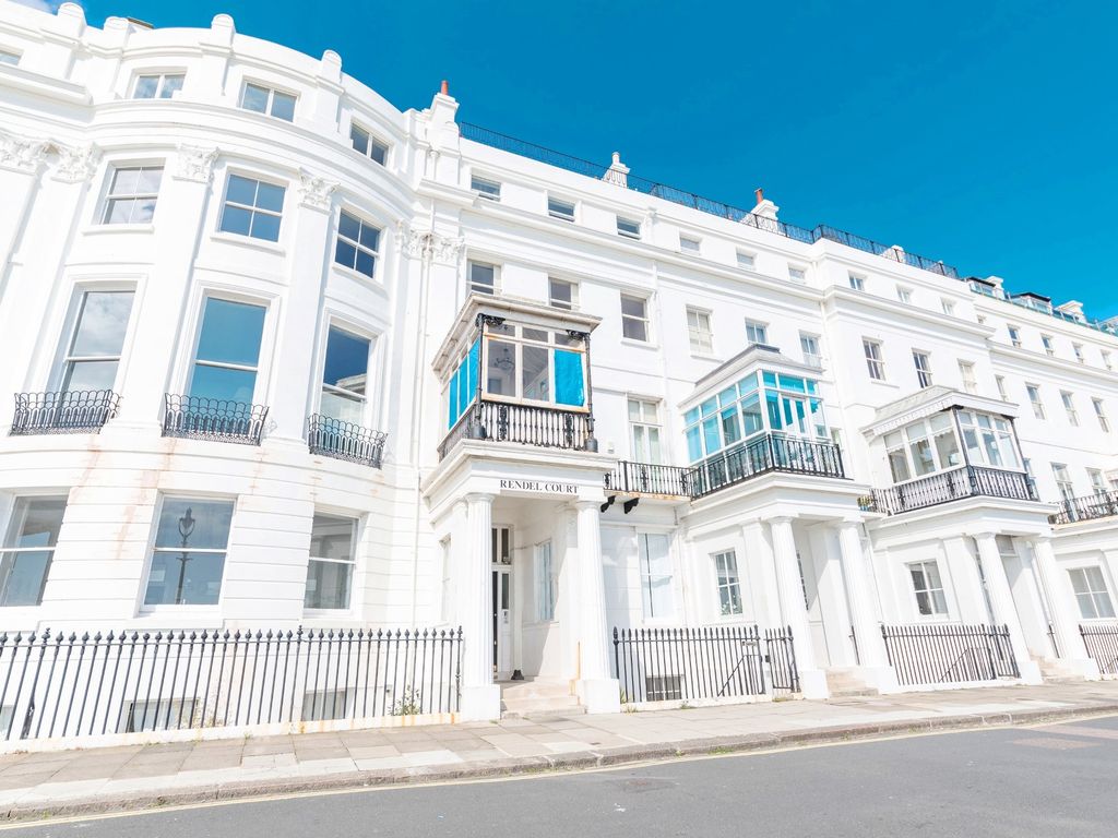 2 bed flat to rent in Chichester Terrace, Brighton, East Sussex BN2