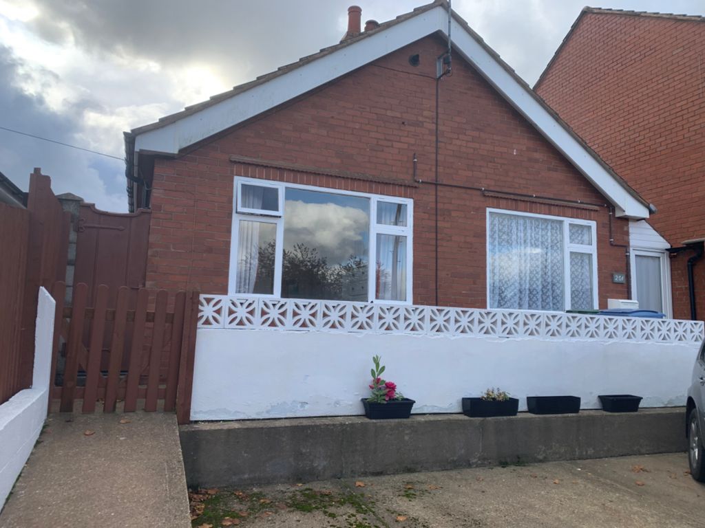 2 bed bungalow for sale in Chesterfield Road North, Pleasley, Mansfield