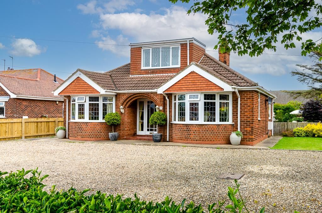 4 bed detached bungalow for sale in Holmpton Road, Withernsea HU19 Zoopla