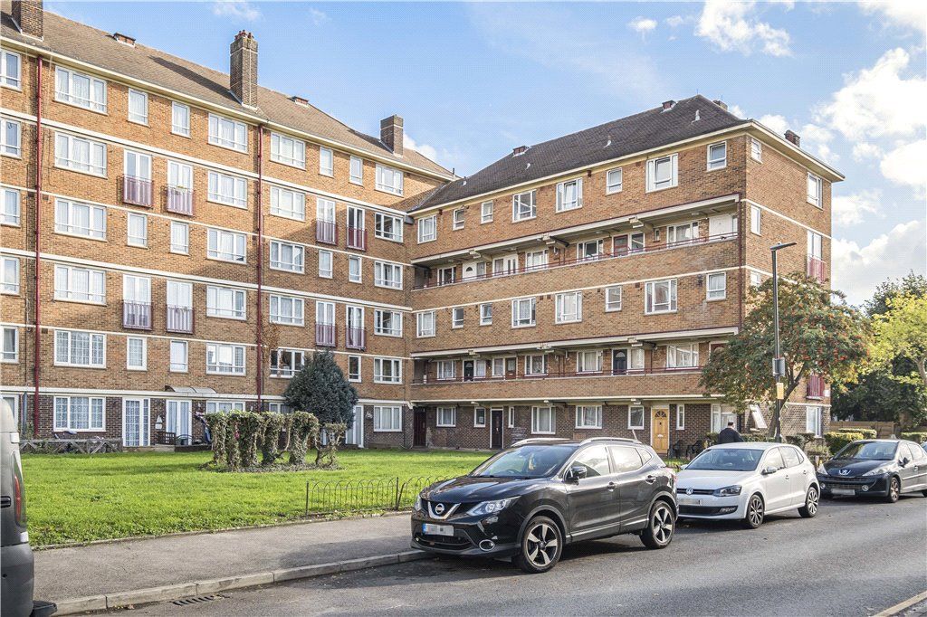 2 bed flat for sale in Armfield Crescent, Mitcham CR4 Zoopla