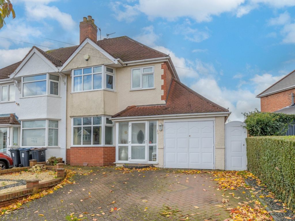 3 bed semidetached house for sale in Bodenham Rrad, Birmingham, West Midlands B31, £340,000