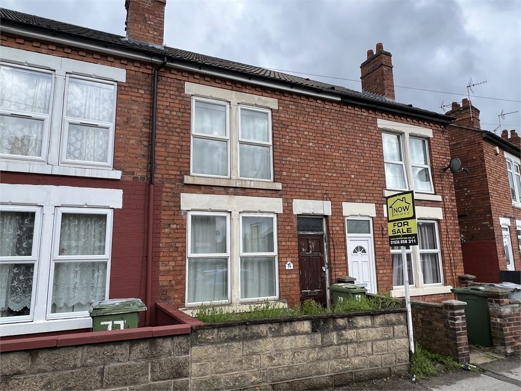 3 bed terraced house for sale in Sleaford Road, Newark, Newark