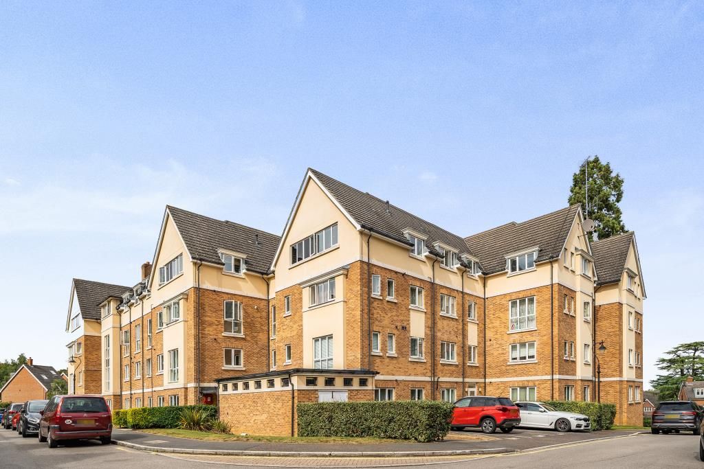 2 bed flat for sale in Stanmore, Middlesex HA7, £350,000 Zoopla