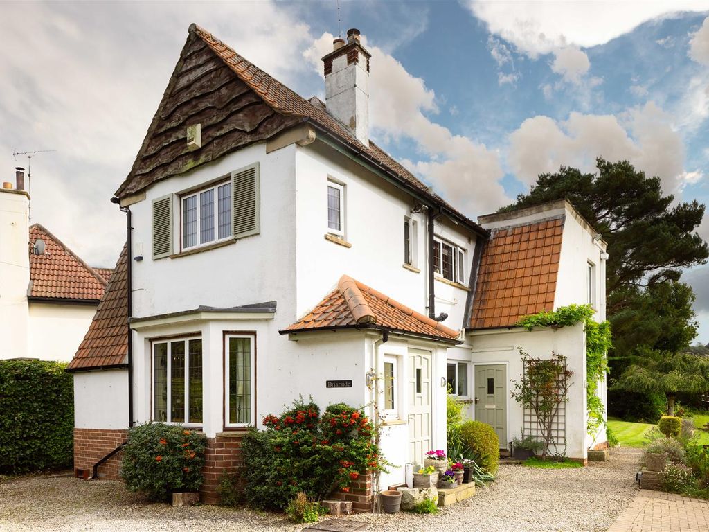 4 bed detached house for sale in Briarside, Collingham, Wetherby LS22