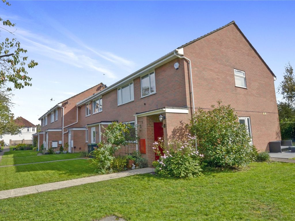 2 bed flat for sale in Priory Gardens, West Moors, Ferndown, Dorset BH22, £215,000 Zoopla