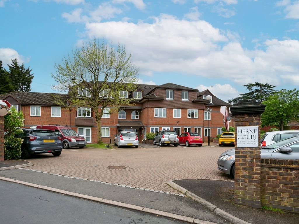 1 bed flat for sale in Herne Court, Richfield Road, Bushey