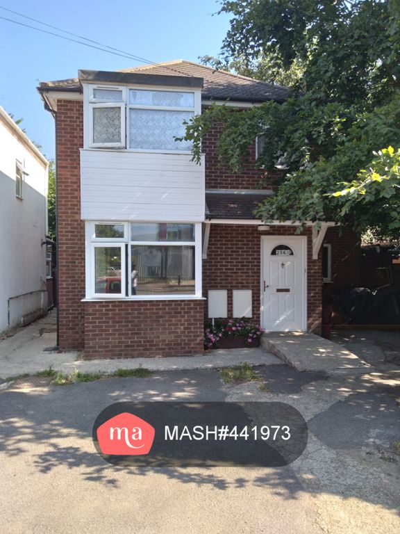 2 bed flat to rent in Whitton Dene, Isleworth TW7 Zoopla