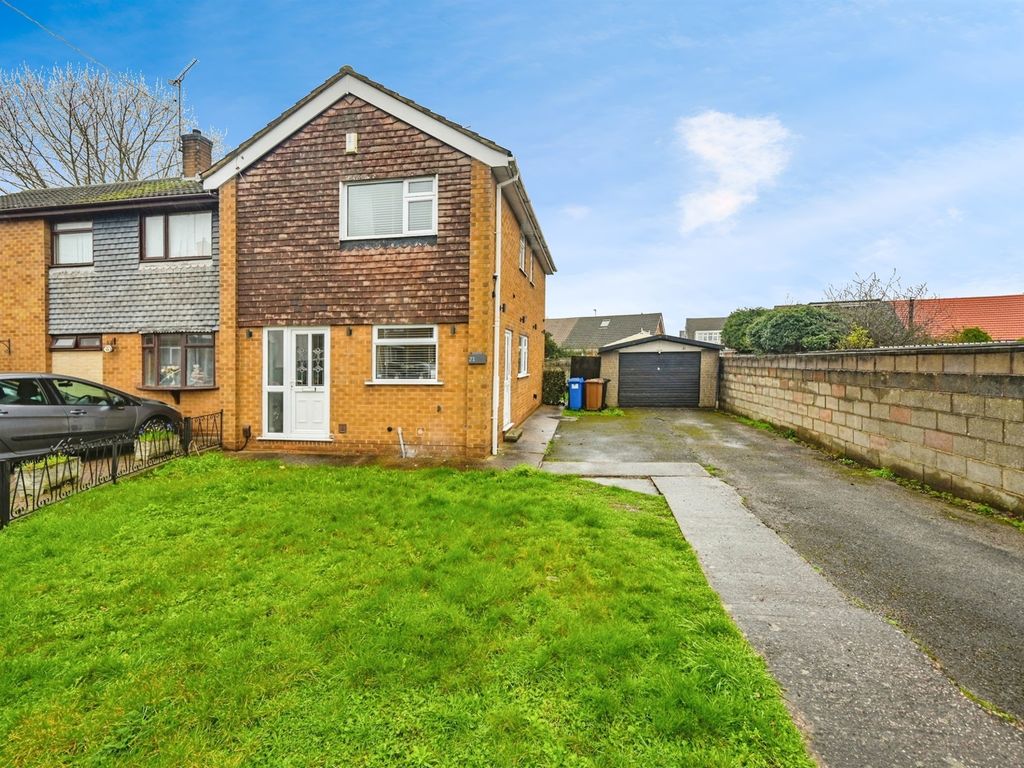 3 bed semidetached house for sale in Keynsham Close, Alvaston, Derby