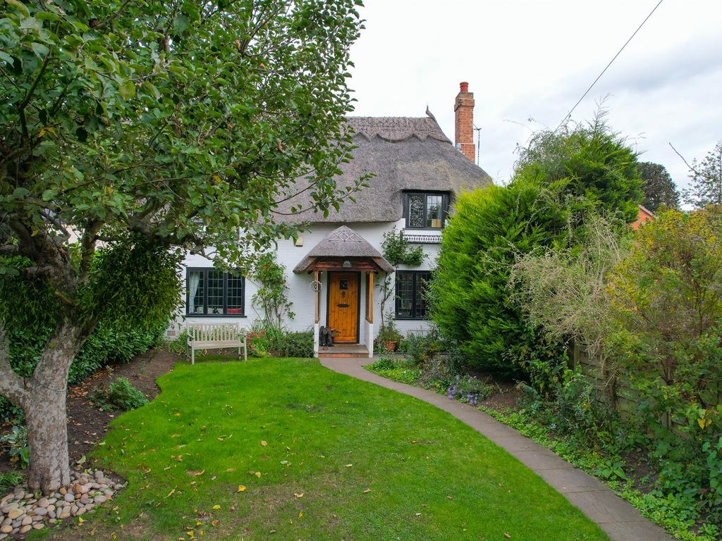 4 bed cottage for sale in Church Street, Hampton Lucy, Warwick CV35