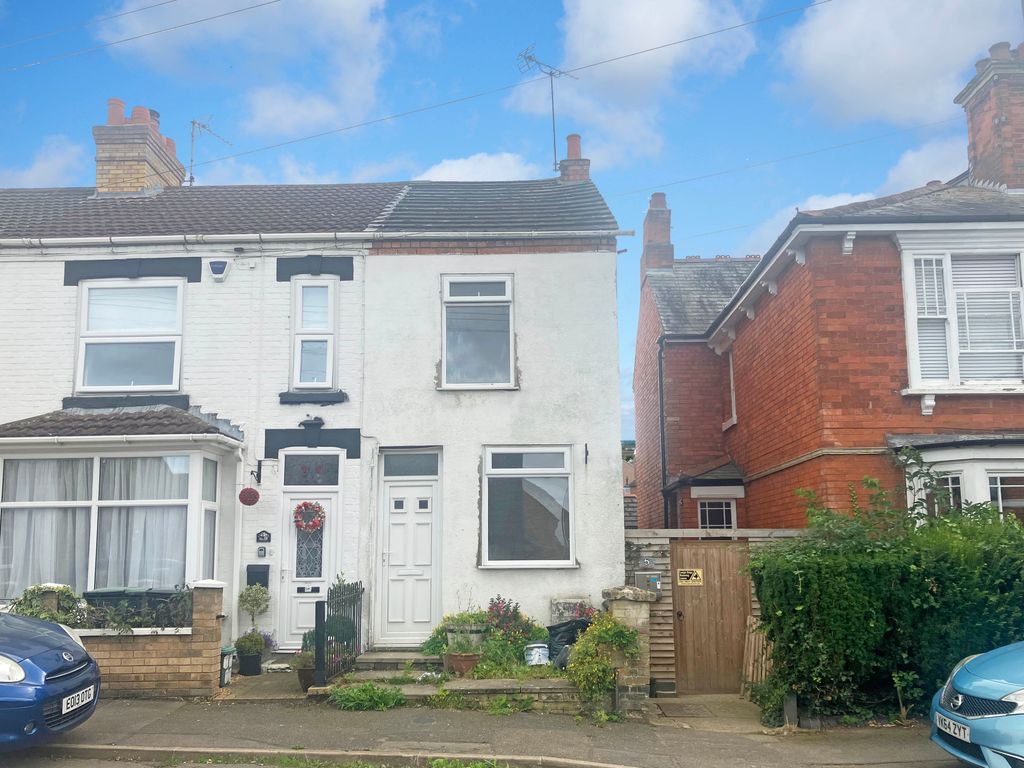2 bed end terrace house for sale in Primrose Hill, Raunds