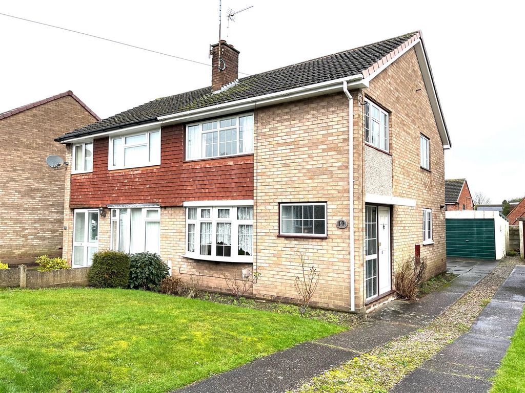 3 bed semidetached house for sale in Tunnicliffe Drive, Rugeley WS15