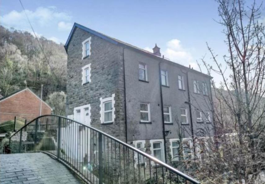 1 bed flat to rent in The Square, Aberbeeg, Abertillery NP13 Zoopla