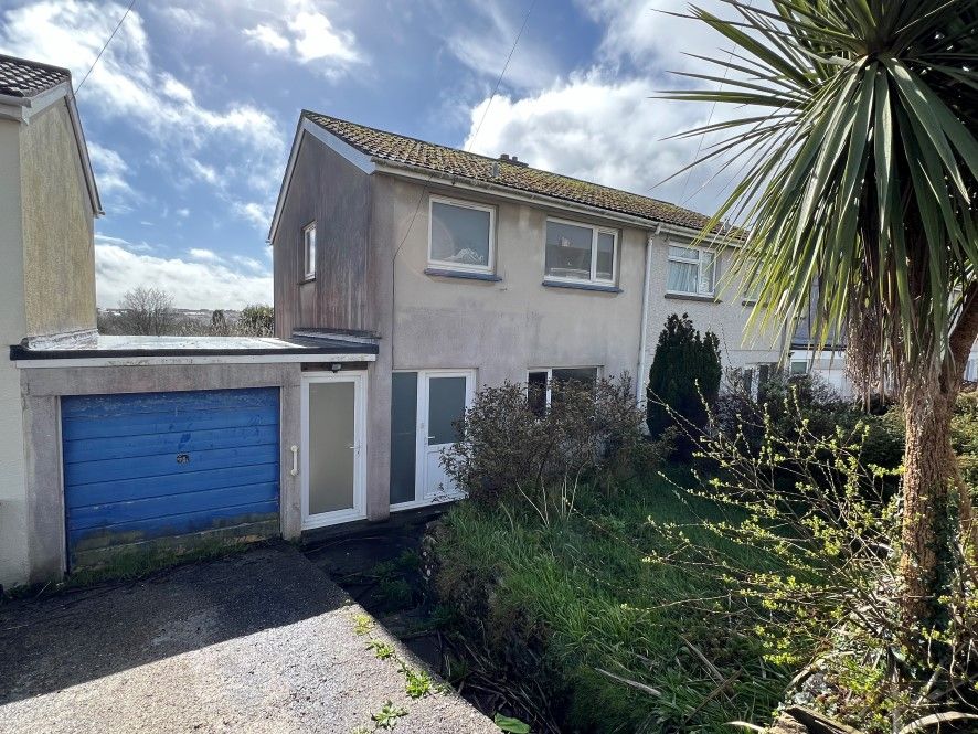 3 bed semidetached house for sale in 9 Roslyn Close, St. Austell