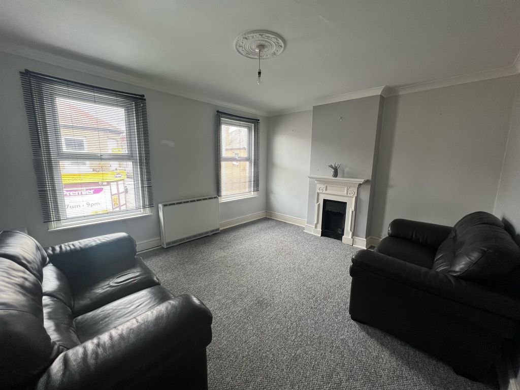 1 bed flat to rent in Garland Road, Parkeston, Harwich CO12 Zoopla