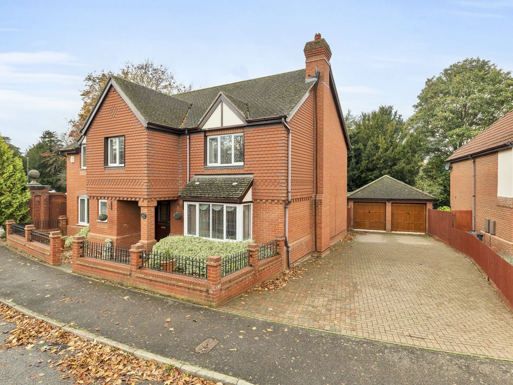 5 bed detached house for sale in St. Marys Park, Royston SG8 Zoopla