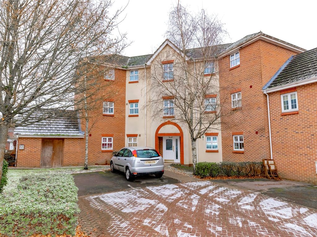2 bed flat for sale in Badger Way, Aldershot GU12 Zoopla