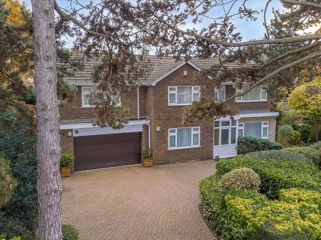 4 bed detached house for sale in Clifton Road, Ruddington, Nottingham