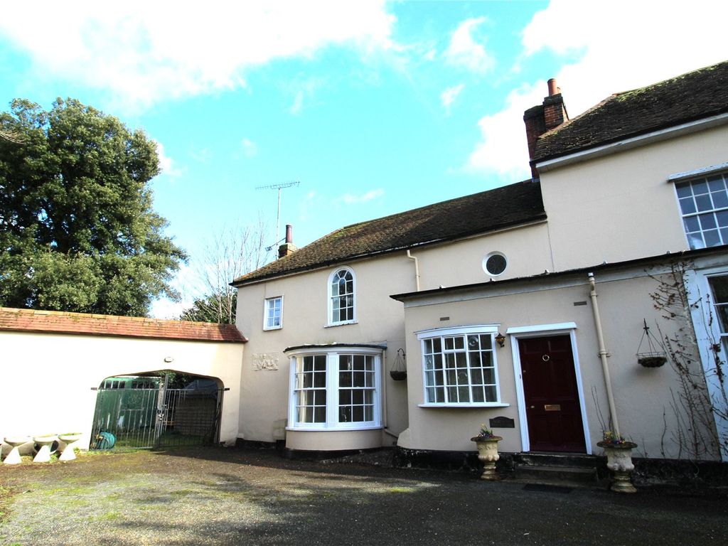 3 bed semidetached house to rent in Mersea Road, Colchester CO2, £