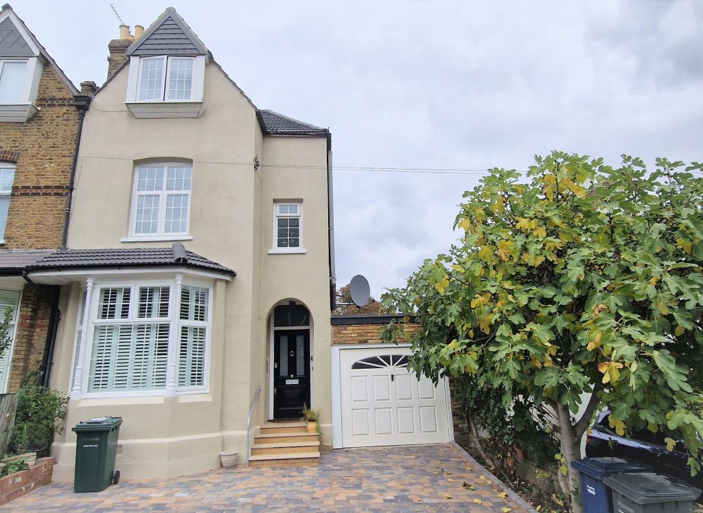 Athenaeun Road Whetstone, London N20  