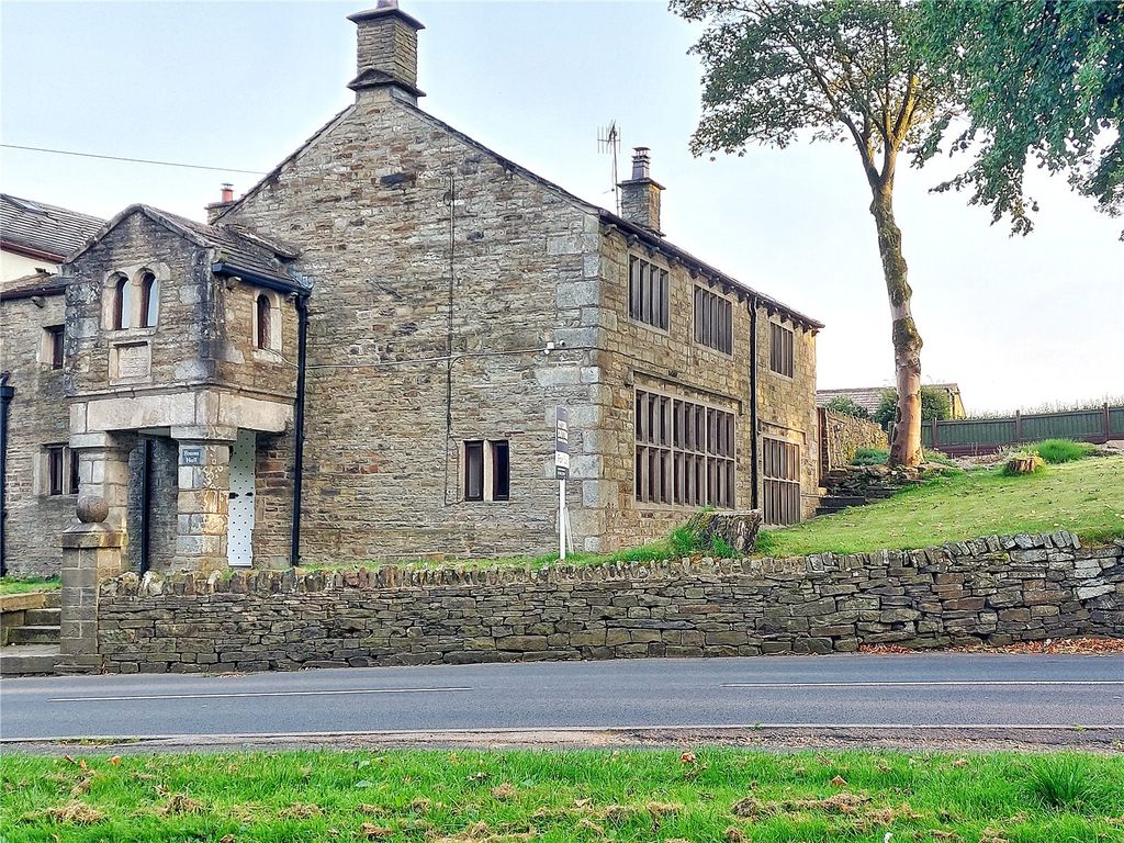 3 bed semidetached house for sale in Booth Road, Stacksteads