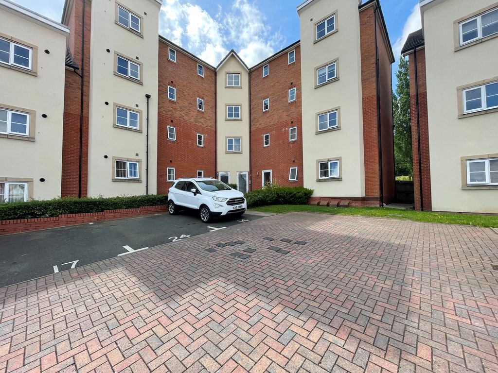 2 bed flat to rent in Herbert James Close, Smethwick B66, £950 pcm Zoopla