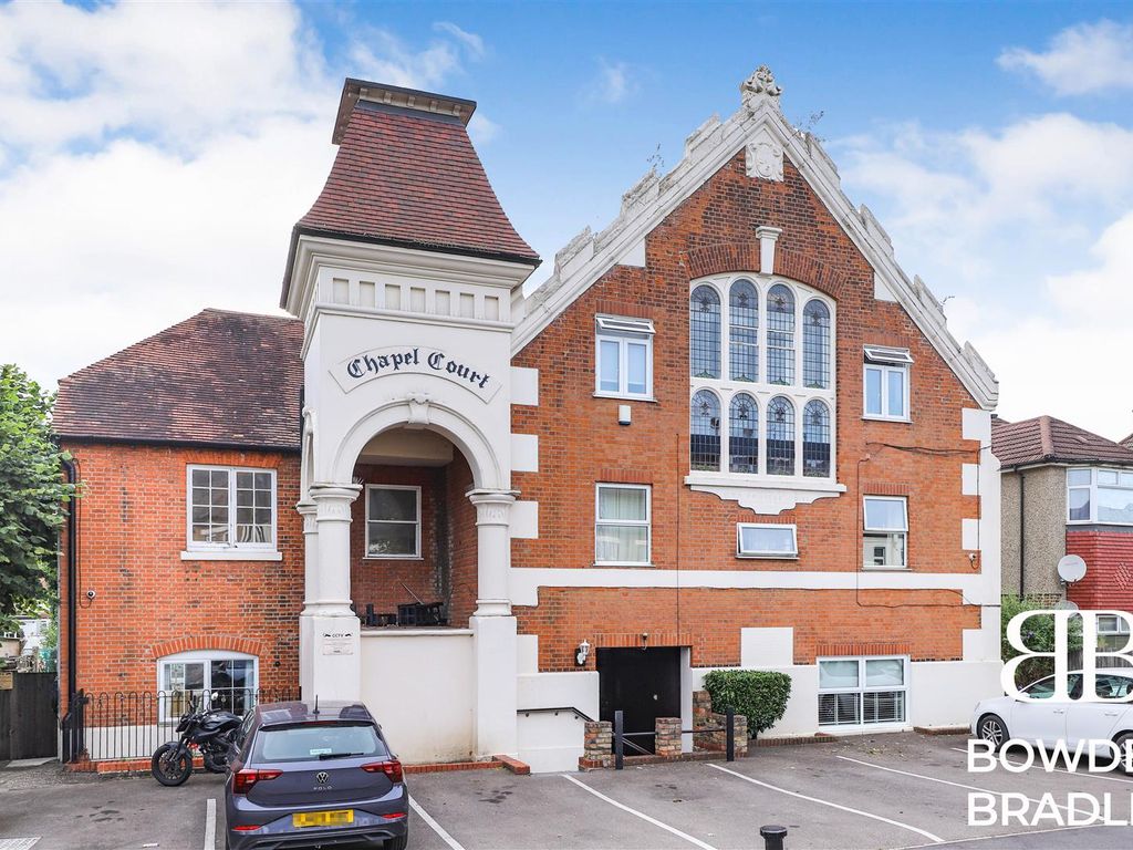 2 bed flat for sale in St. Marks Road, Bush Hill Park, Enfield EN1, £