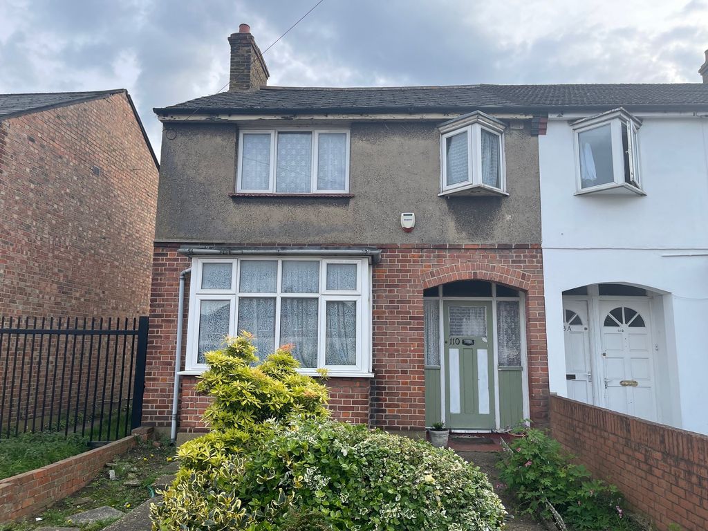 3 bed end terrace house for sale in Willow Tree Lane, Hayes UB4, £