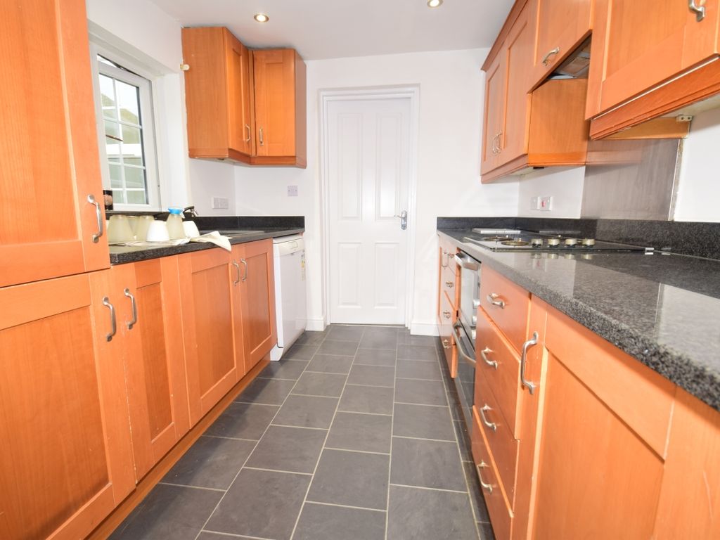 3 bed terraced house to rent in Elsa Road, Welling DA16, £1,975 pcm