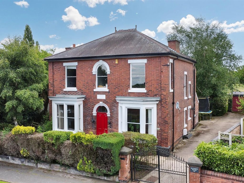 5 bed detached house for sale in St. Stephens Close, Central Avenue