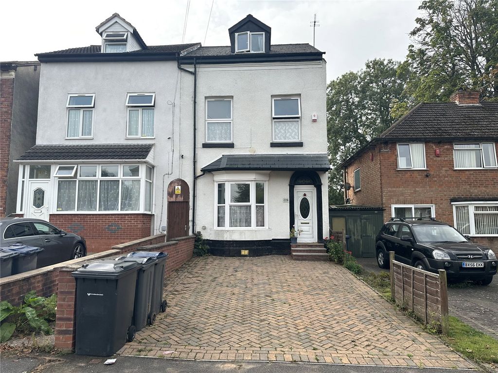 4 bed semidetached house for sale in Victoria Road, Stechford