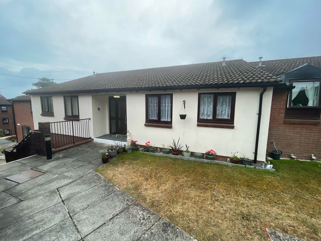 2 bed flat for sale in Pebble Court, Paignton TQ4 Zoopla