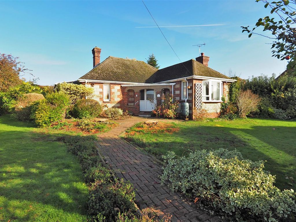 3 bed detached bungalow for sale in Copsewood Way, Bearsted, Maidstone
