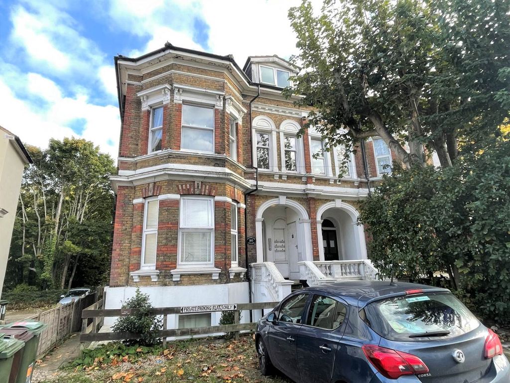 1 bed flat to rent in Upper Grosvenor Road, Tunbridge Wells, Kent TN1