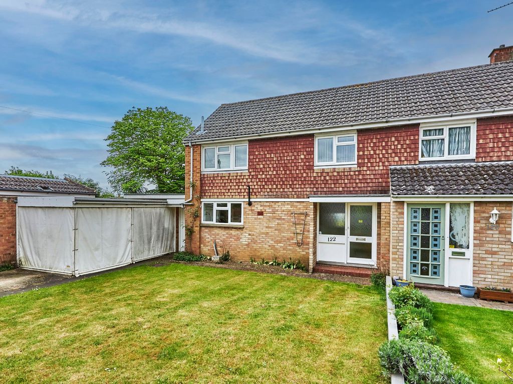 3 bed semidetached house for sale in Langley Grove, Sandridge, St
