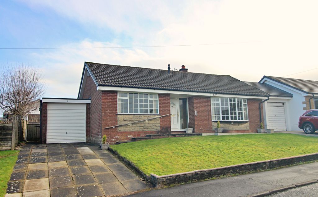 2 bed detached bungalow for sale in Malvern Way, Helmshore, Rossendale